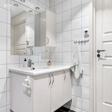 Sentral I Brosundet *