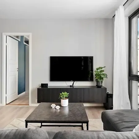 Sentral I Brosundet *