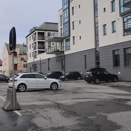 Sentral I Brosundet * Олесунн