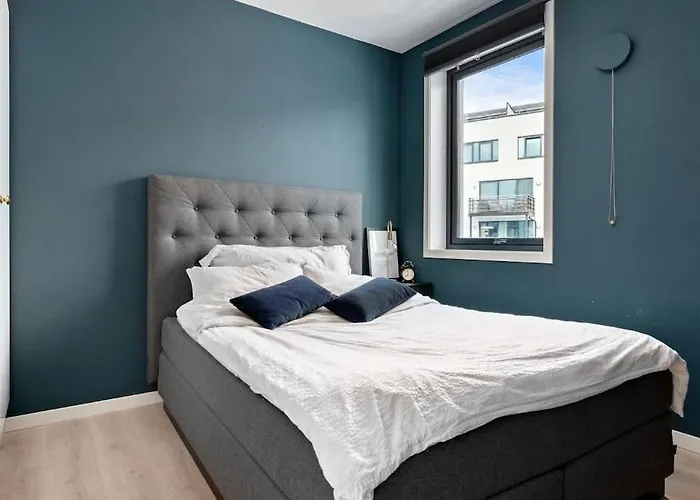 Sentral I Brosundet * Ålesund