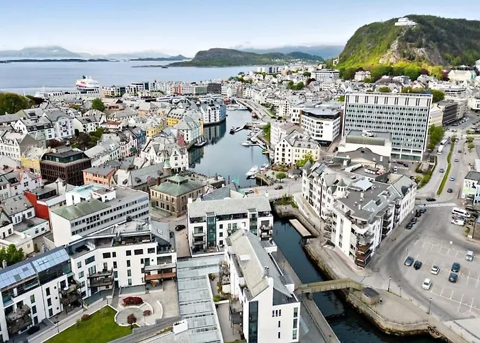 Sentral I Brosundet דירה